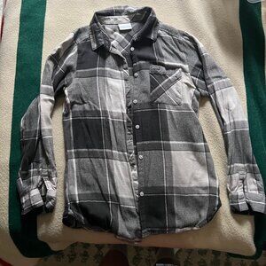 Black and white checkered plaid flannel, fits like a M